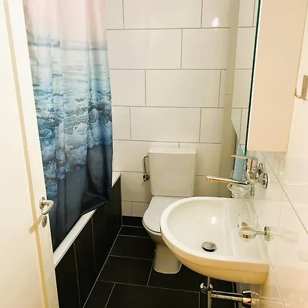 Beautiful Flat, Center With Balcony Schloss - Self Checkin Апартаменти